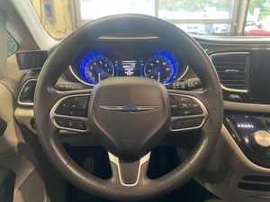 Chrysler Pacifica bild 28