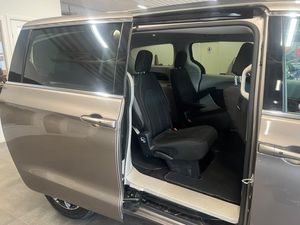 Chrysler Pacifica bild 10