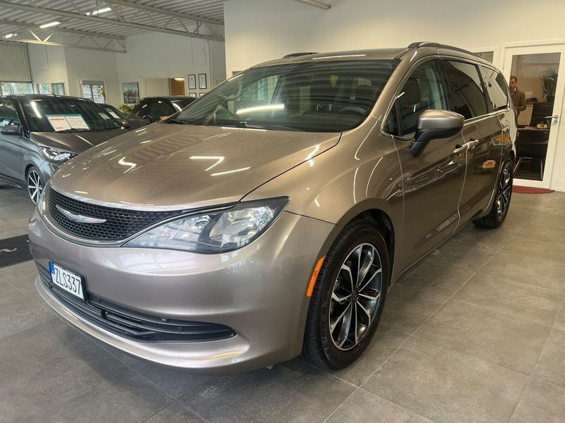 Chrysler Pacifica bild 3