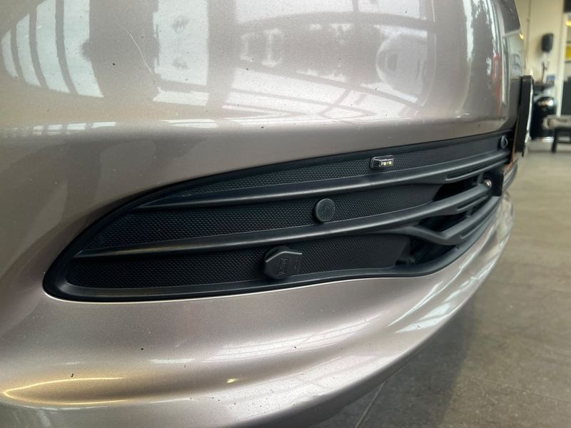 Chrysler Pacifica bild 31