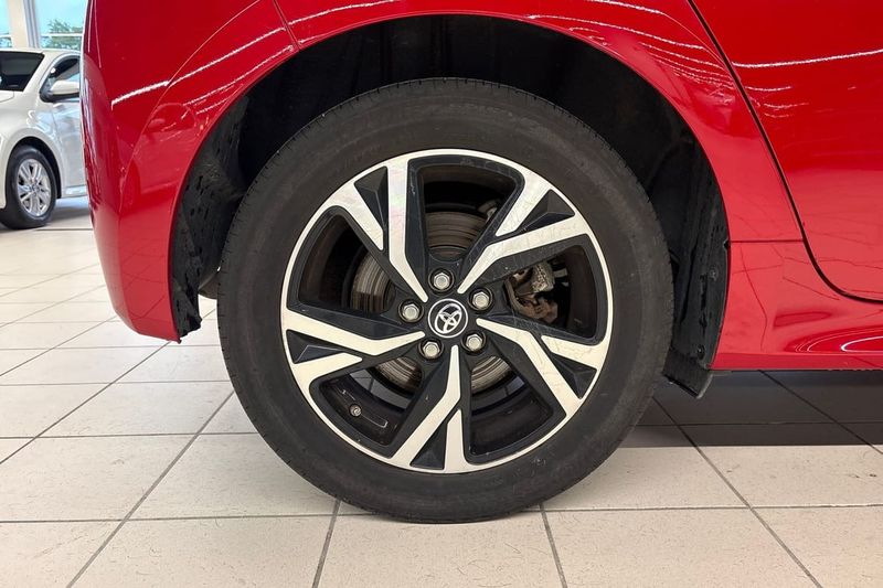 Toyota Yaris bild 17