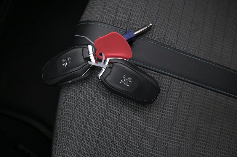 Peugeot e-2008 bild 20