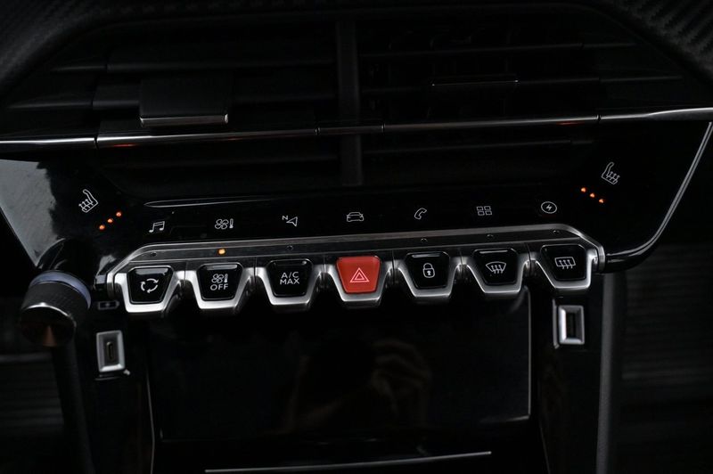 Peugeot e-2008 bild 18