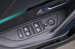 Peugeot e-2008 bild 12