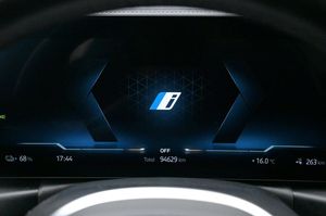 BMW i4 bild 8