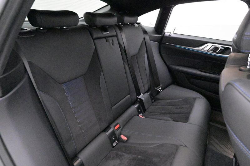 BMW i4 bild 19
