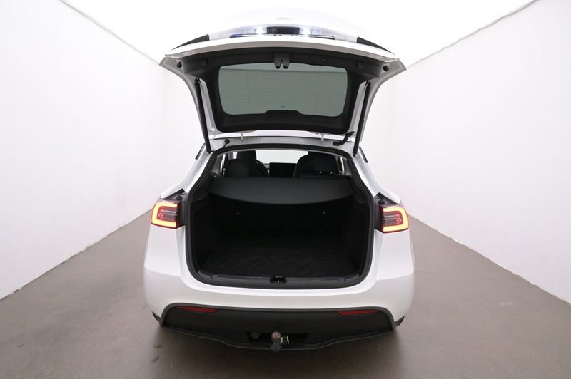 Tesla Model Y bild 21
