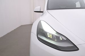 Tesla Model Y bild 26