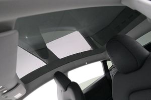 Tesla Model Y bild 19