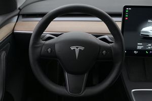 Tesla Model Y bild 7