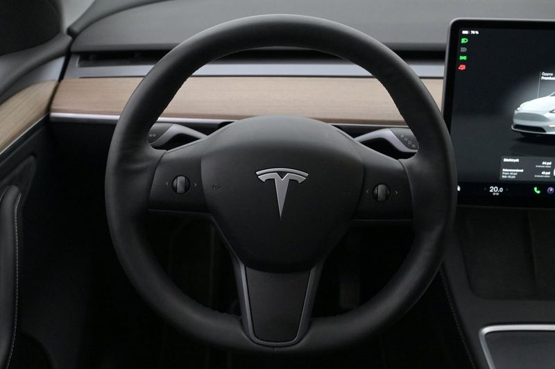Tesla Model Y bild 7