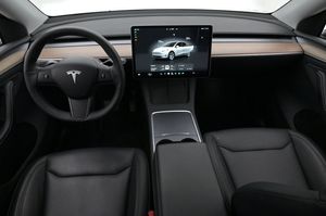 Tesla Model Y bild 6