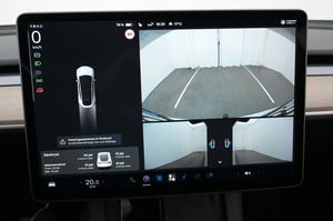 Tesla Model Y bild 15
