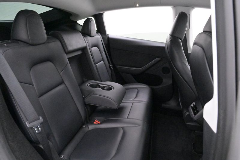 Tesla Model Y bild 20