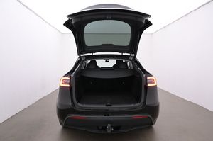 Tesla Model Y bild 21