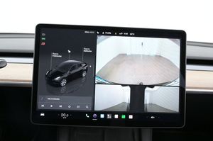 Tesla Model Y bild 15
