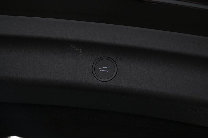 Tesla Model Y bild 22