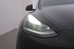 Tesla Model Y bild 26