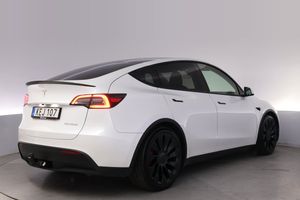 Tesla Model Y bild 5