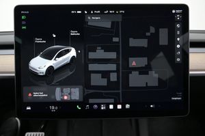 Tesla Model Y bild 15