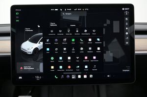Tesla Model Y bild 17