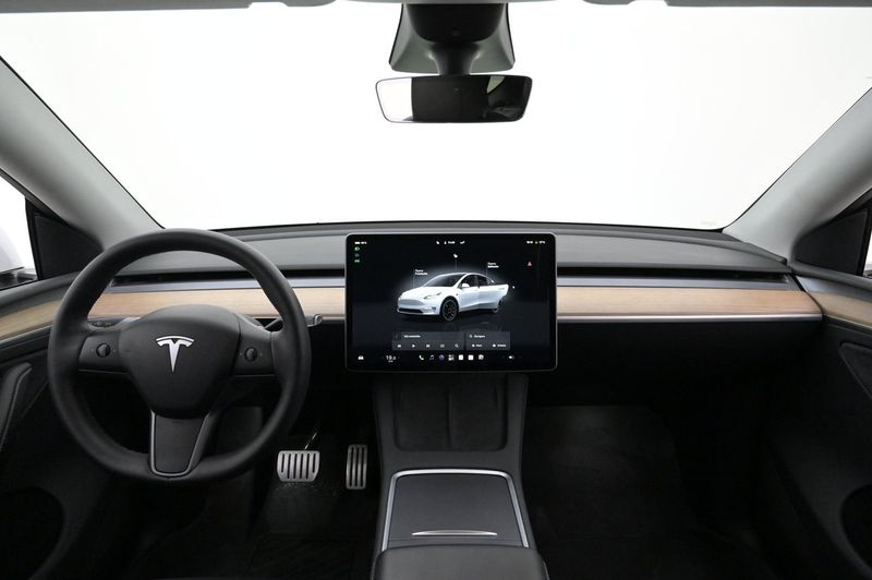 Tesla Model Y bild 6