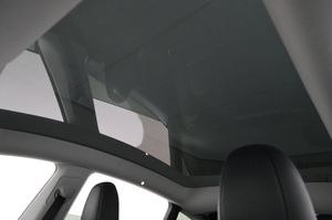 Tesla Model Y bild 19