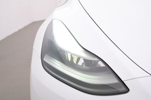 Tesla Model Y bild 26