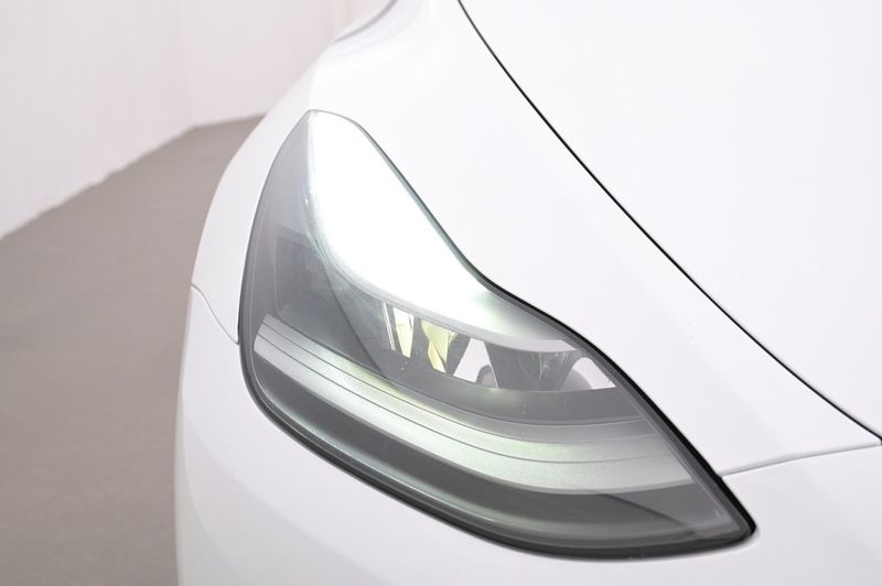 Tesla Model Y bild 26