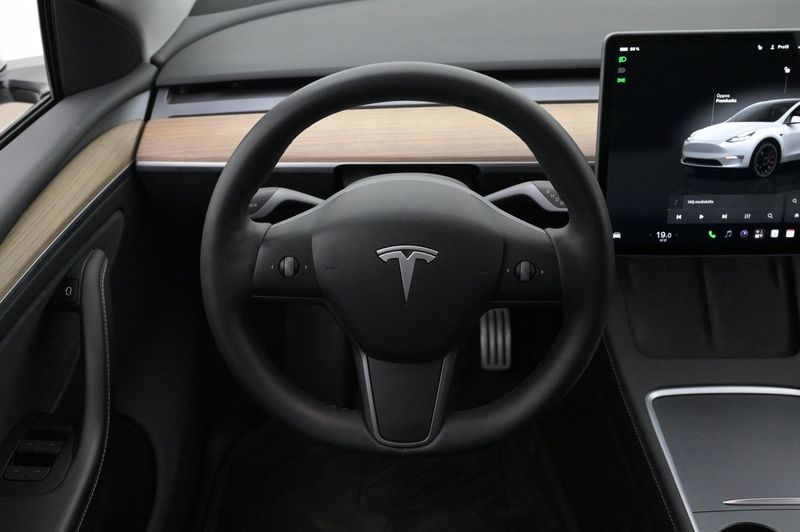 Tesla Model Y bild 7