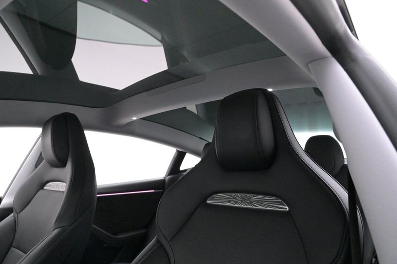 Tesla Model 3 bild 23