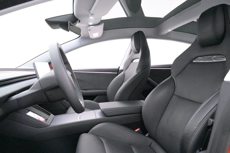 Tesla Model 3 bild 8