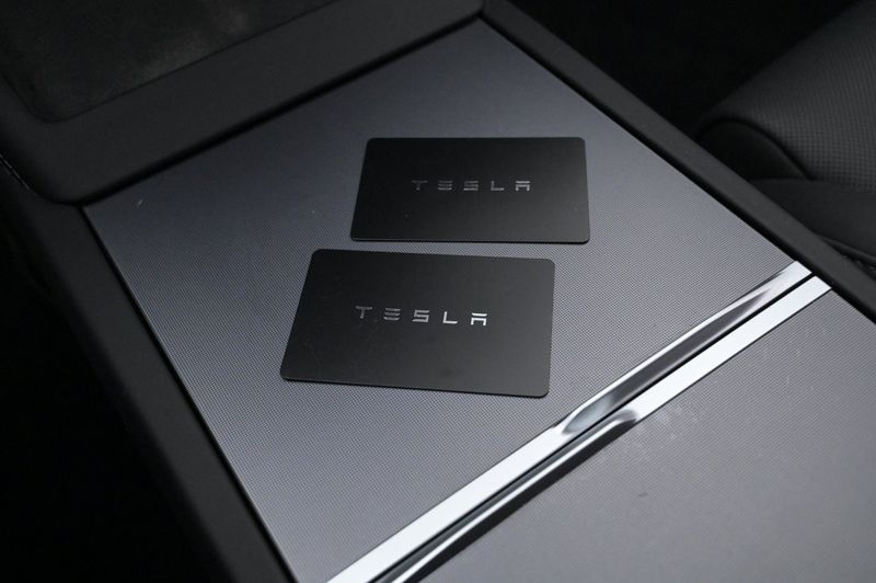 Tesla Model 3 bild 22