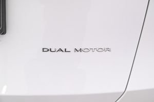 Tesla Model Y bild 24