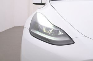 Tesla Model Y bild 26