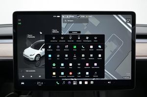 Tesla Model Y bild 17