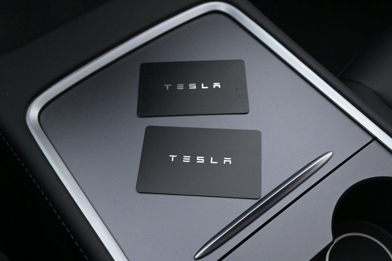 Tesla Model Y bild 18