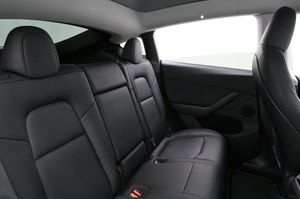 Tesla Model Y bild 21