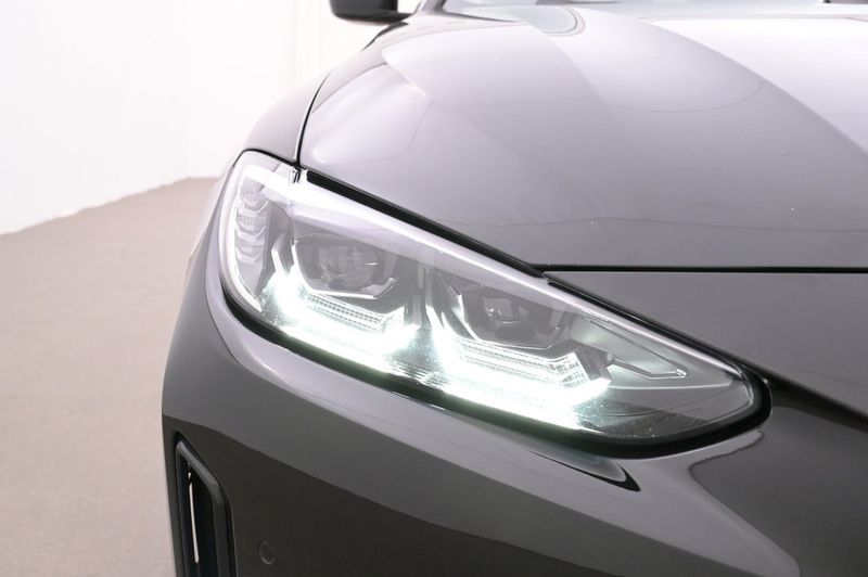 BMW i4 bild 26