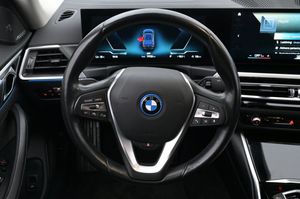 BMW i4 bild 7