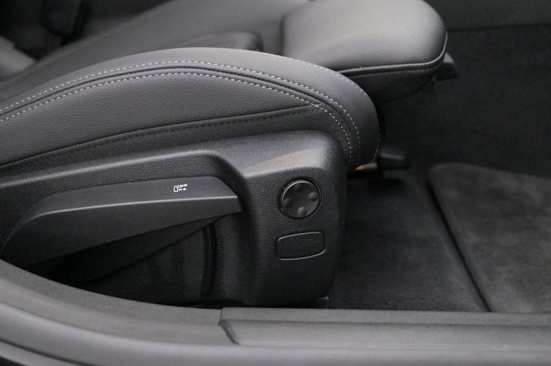 BMW i4 bild 15