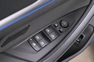 BMW i4 bild 11