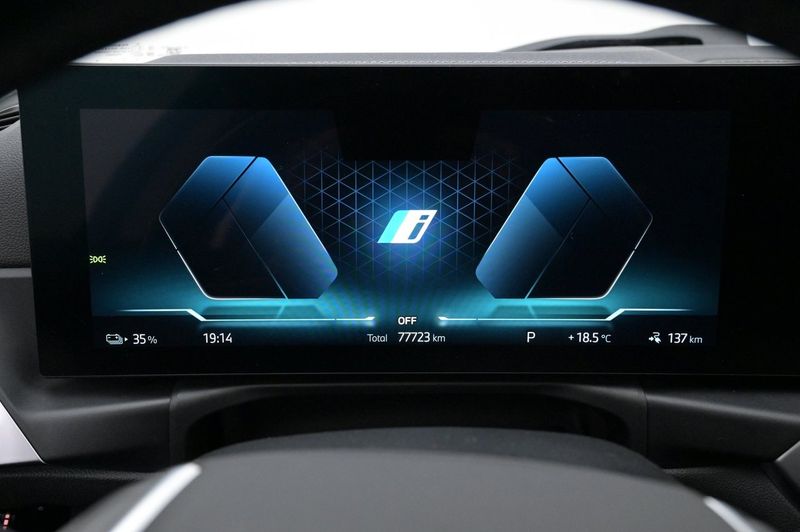 BMW i4 bild 9
