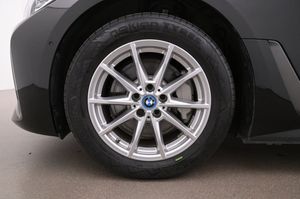 BMW i4 bild 27