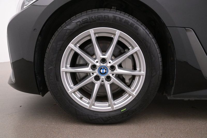 BMW i4 bild 27