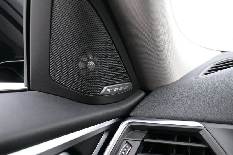 BMW i4 bild 13