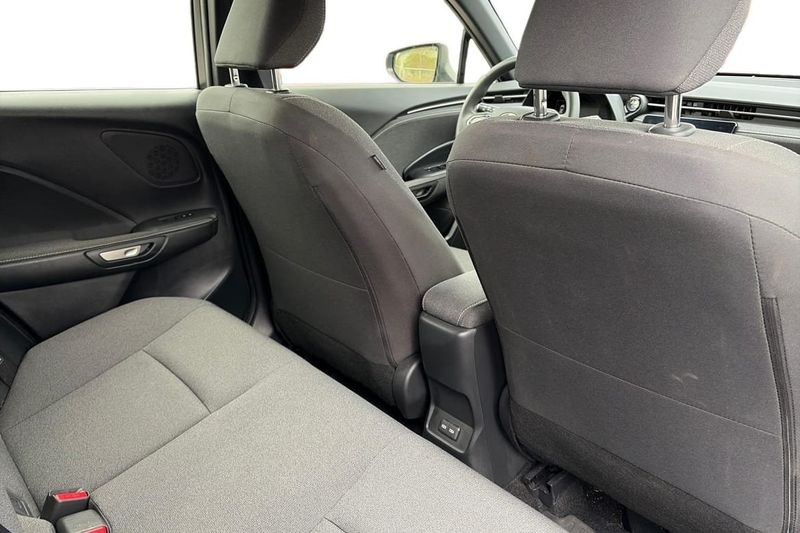 Lexus LBX bild 8