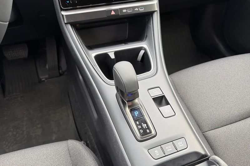 Lexus LBX bild 21