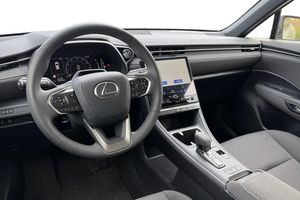 Lexus LBX bild 12