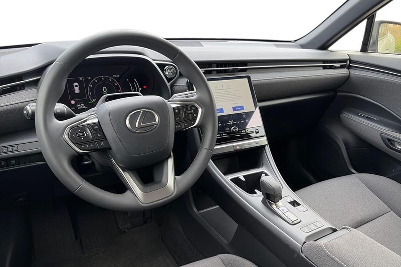 Lexus LBX bild 12